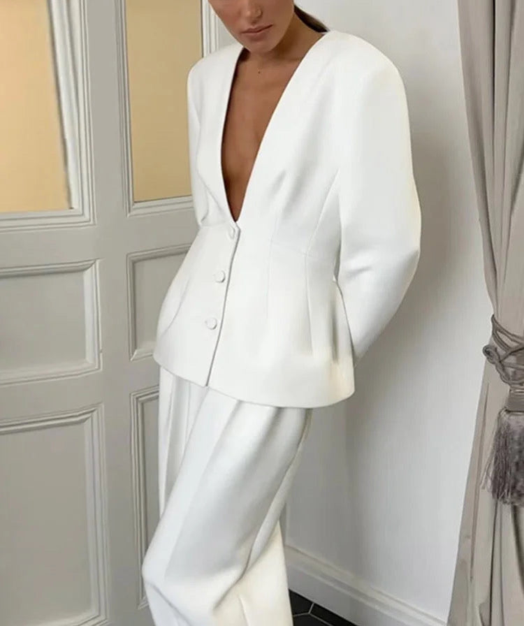 Alice- Ensemble Tailleur Blanc Élégant – Blazer Cintré et Pantalon Large